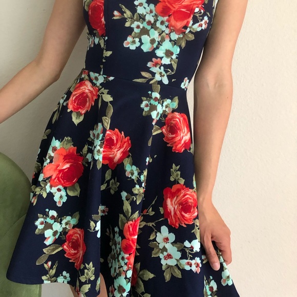 Floral Mystic Dress - Picture 3 of 6